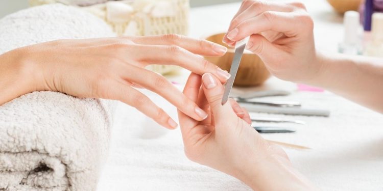 Find the Best Mobile Nail Tech in London
